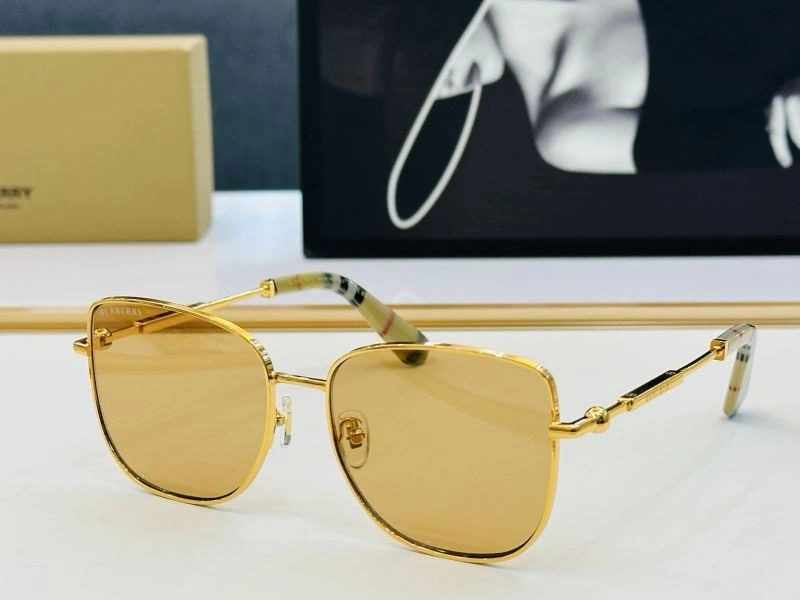 Burberry Sunglasses Vibrant 277154