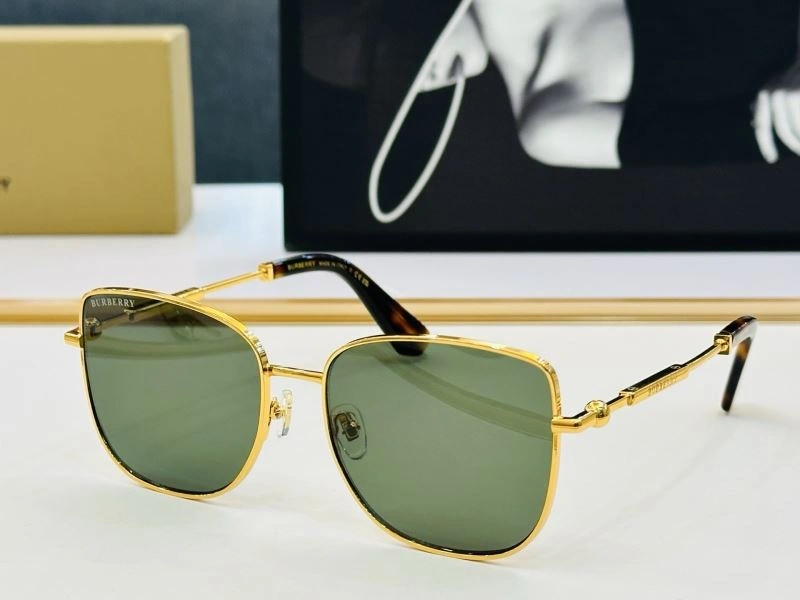 Burberry Sunglasses Vibrant 277154