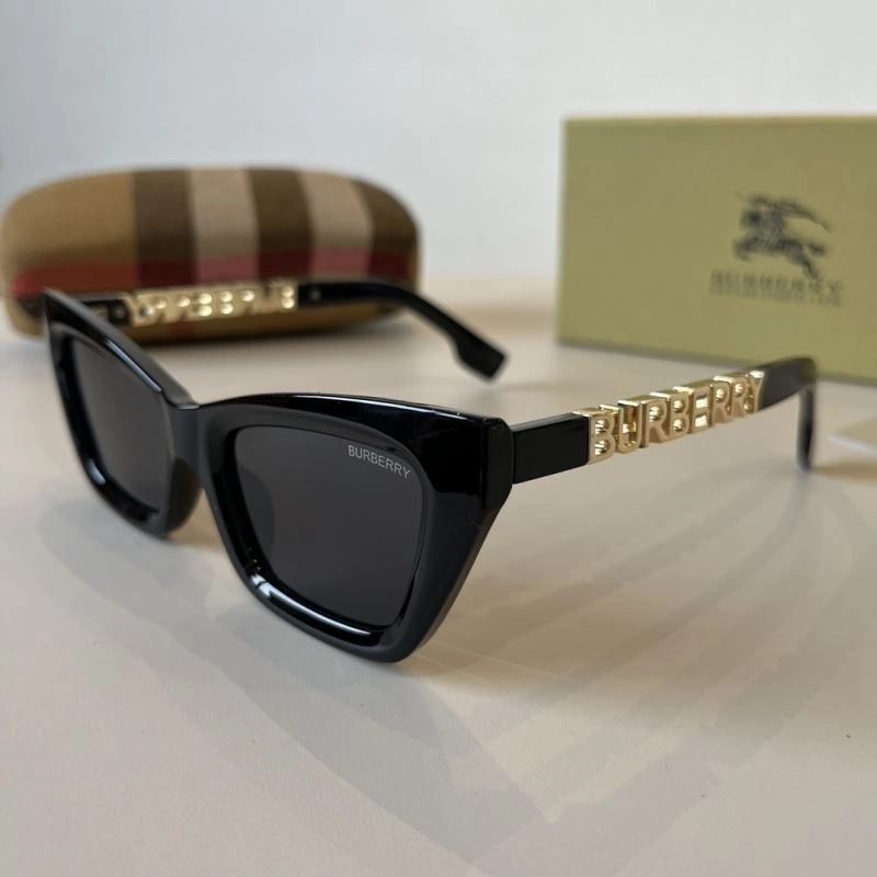 EyeCatching Burberry Sunglasses 277137