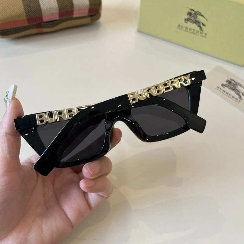 EyeCatching Burberry Sunglasses 277137