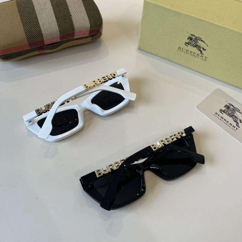 Burberry Sunglasses Cozy 277139