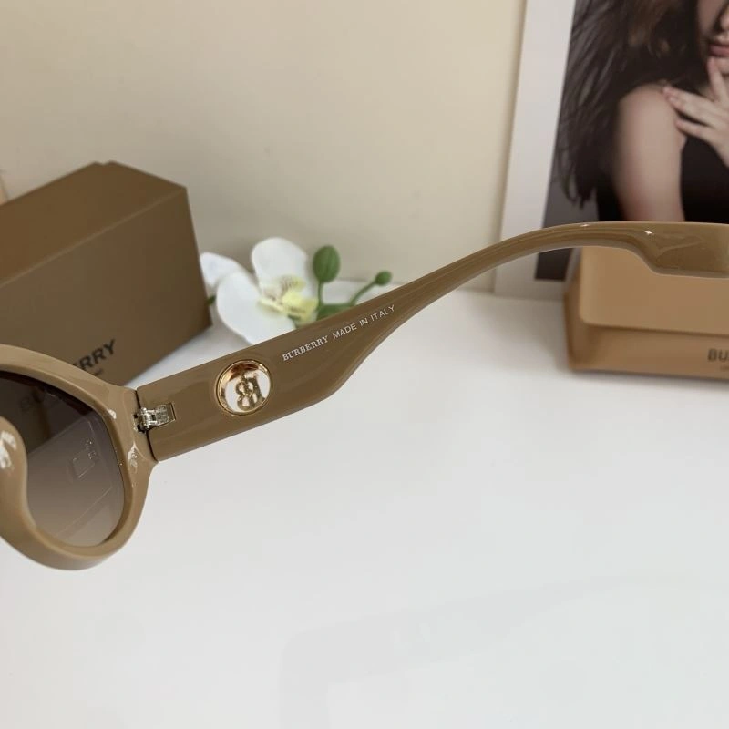 Packable Burberry Sunglasses 277138