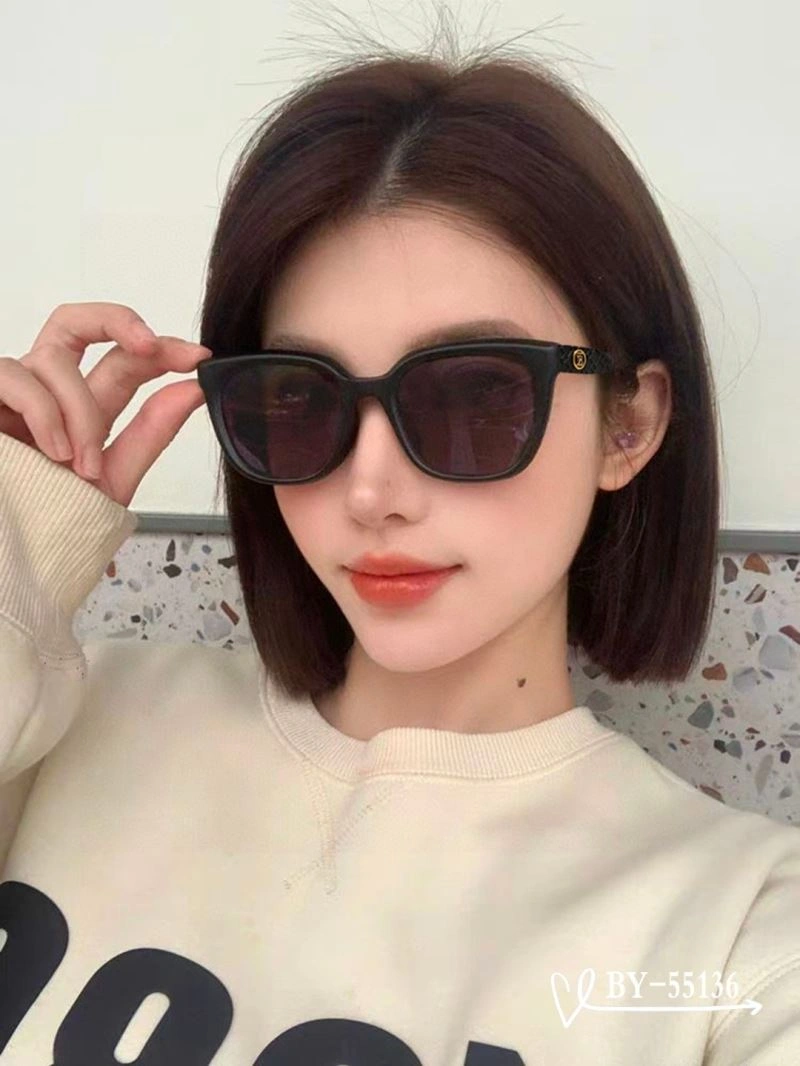 Burberry Sunglasses Youthful 277117