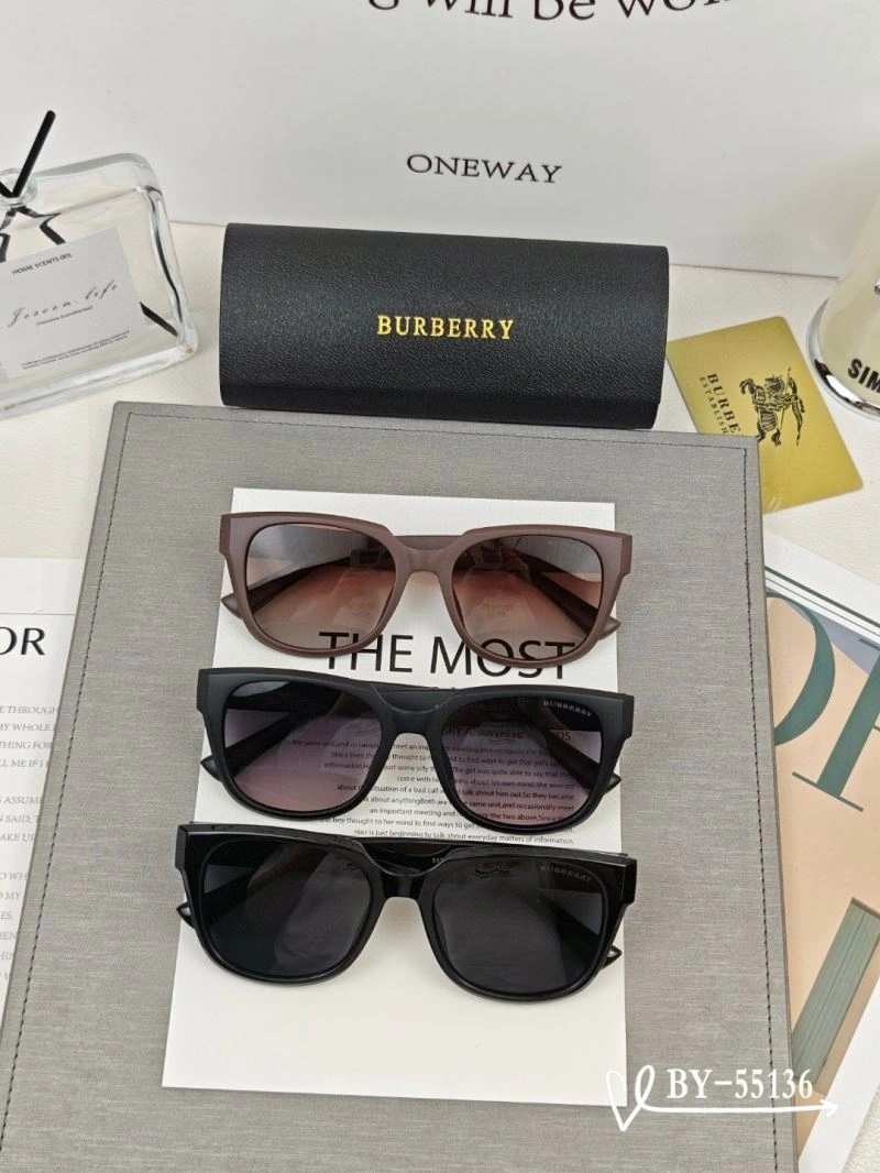 Burberry Sunglasses Youthful 277117