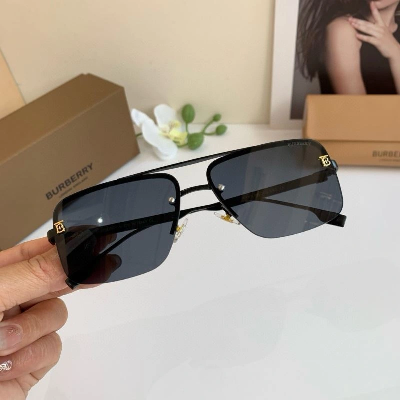 Burberry Sunglasses Compact 277085