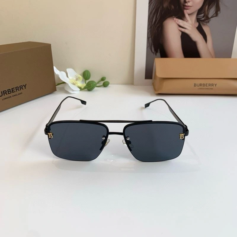 Burberry Sunglasses Compact 277085