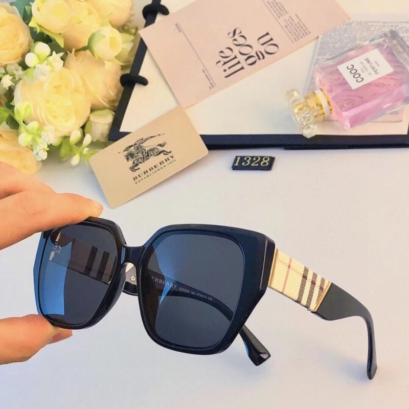 SmoothTexture Burberry Sunglasses 277216