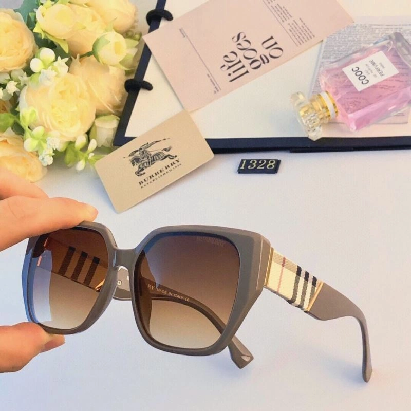 SmoothTexture Burberry Sunglasses 277216