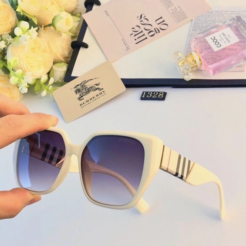 SmoothTexture Burberry Sunglasses 277216