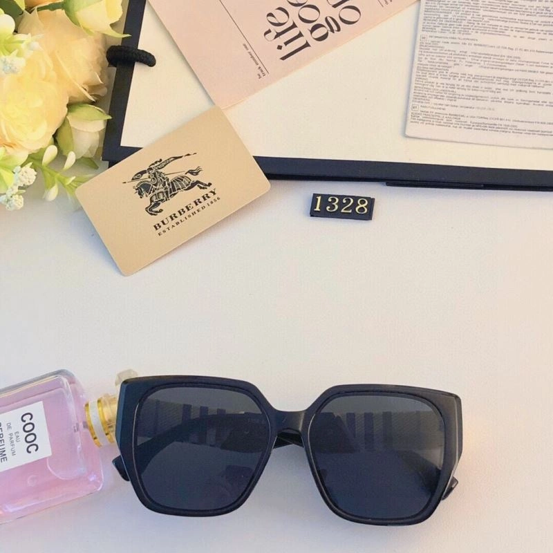 SmoothTexture Burberry Sunglasses 277216