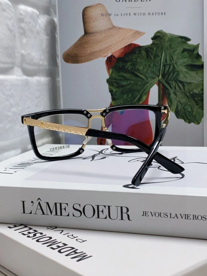 Burberry Sunglasses Unisex 277213