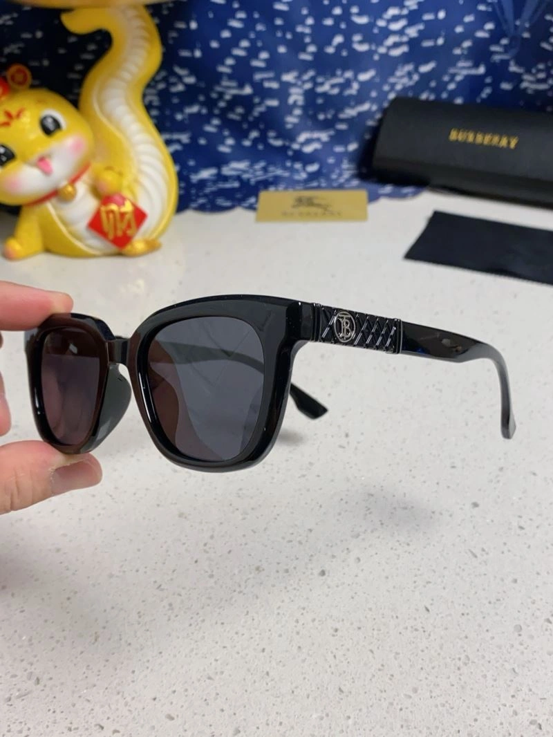 Burberry Sunglasses MoistureWicking 277221