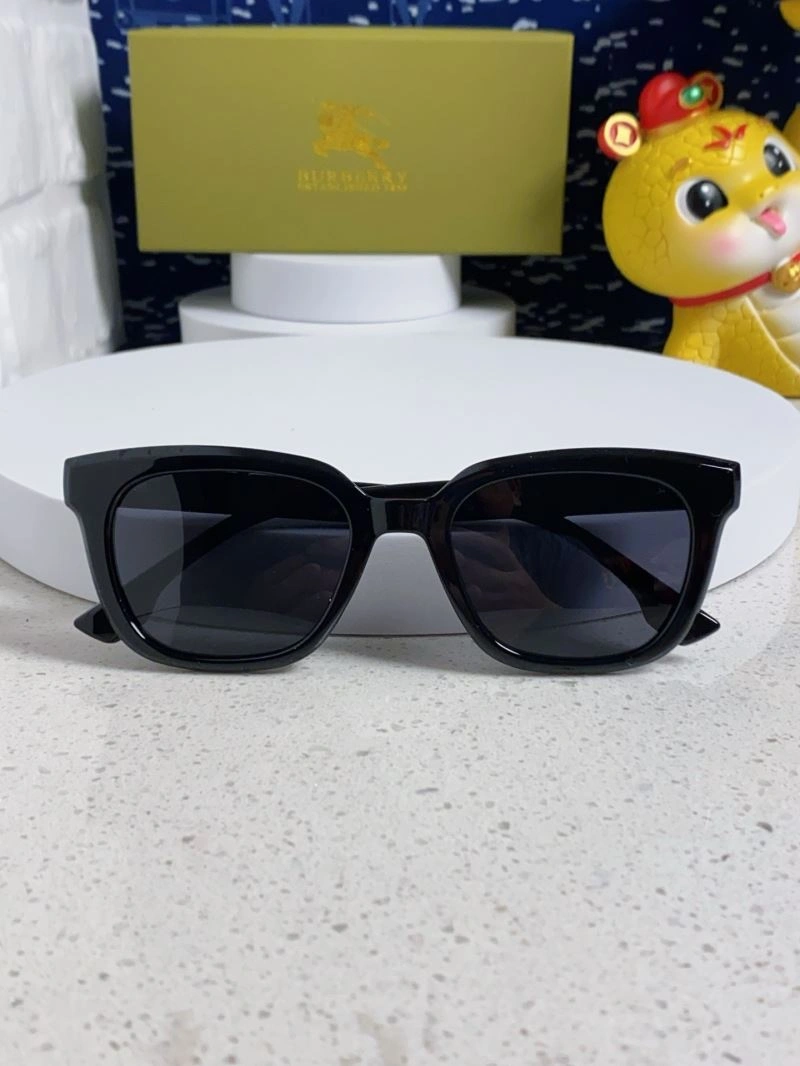 Burberry Sunglasses MoistureWicking 277221