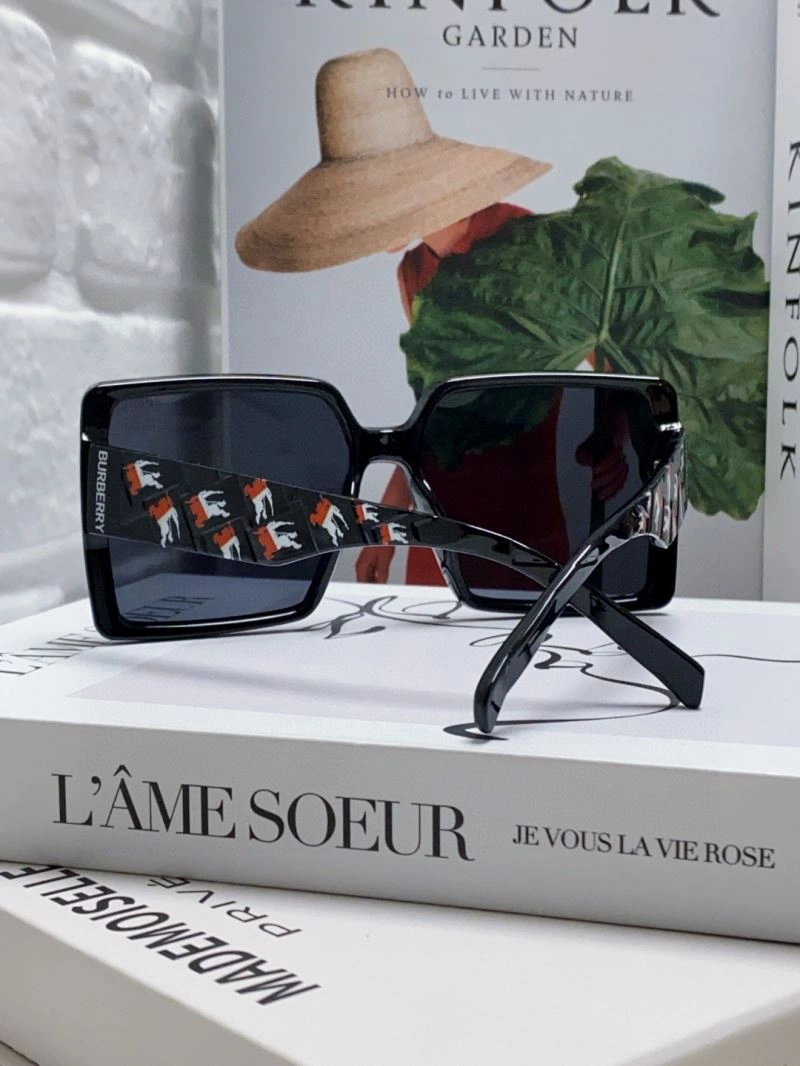 Burberry Sunglasses Practical 277206