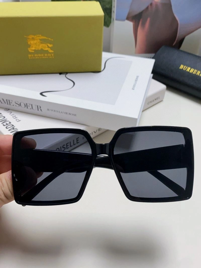 Burberry Sunglasses Practical 277206