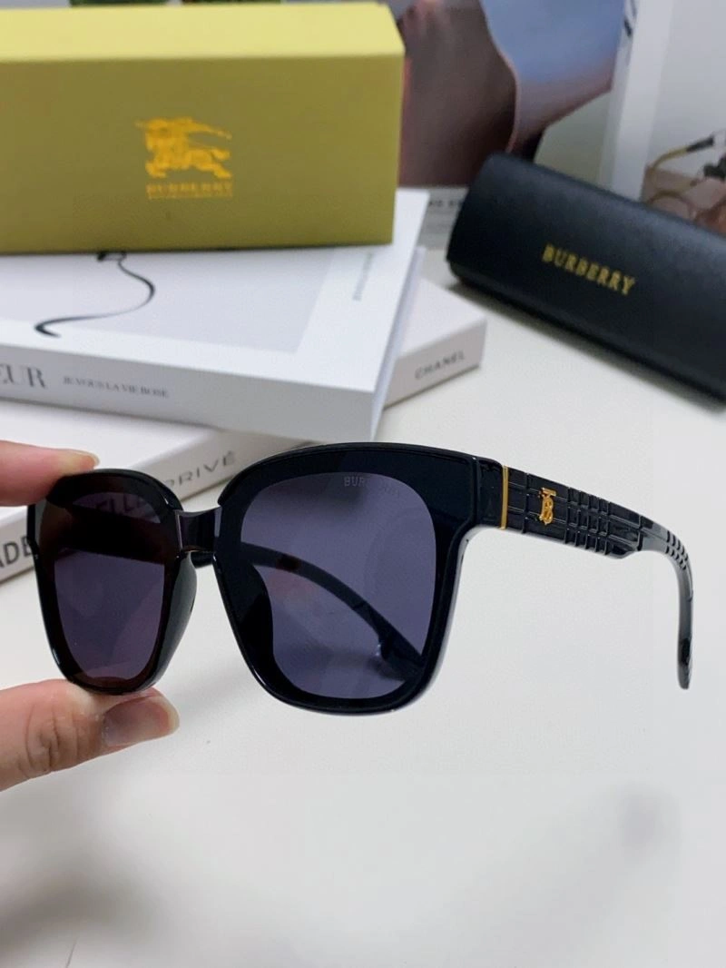 Burberry Sunglasses GoodFit 277210