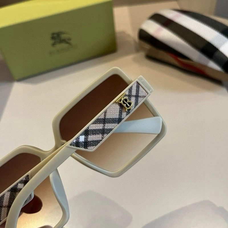 Burberry Sunglasses Bright 277220