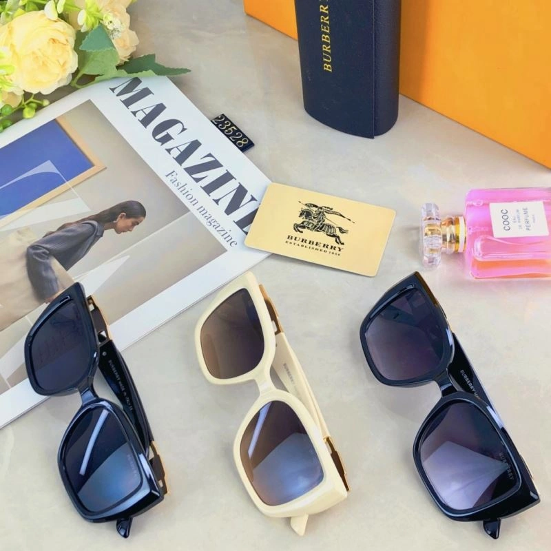Burberry Sunglasses Unisex 277204