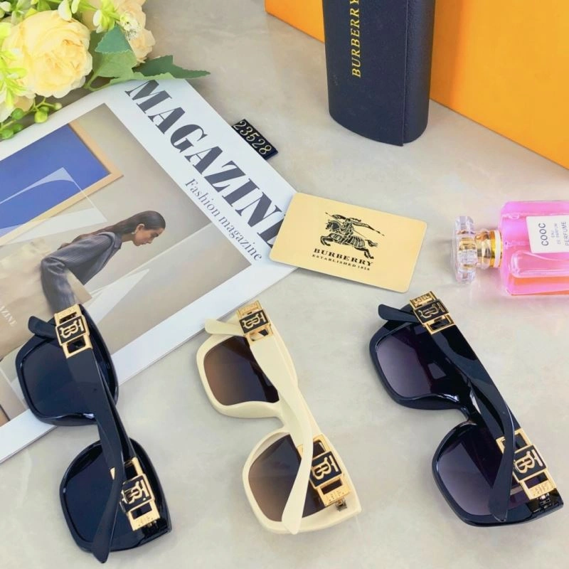 Burberry Sunglasses Unisex 277204