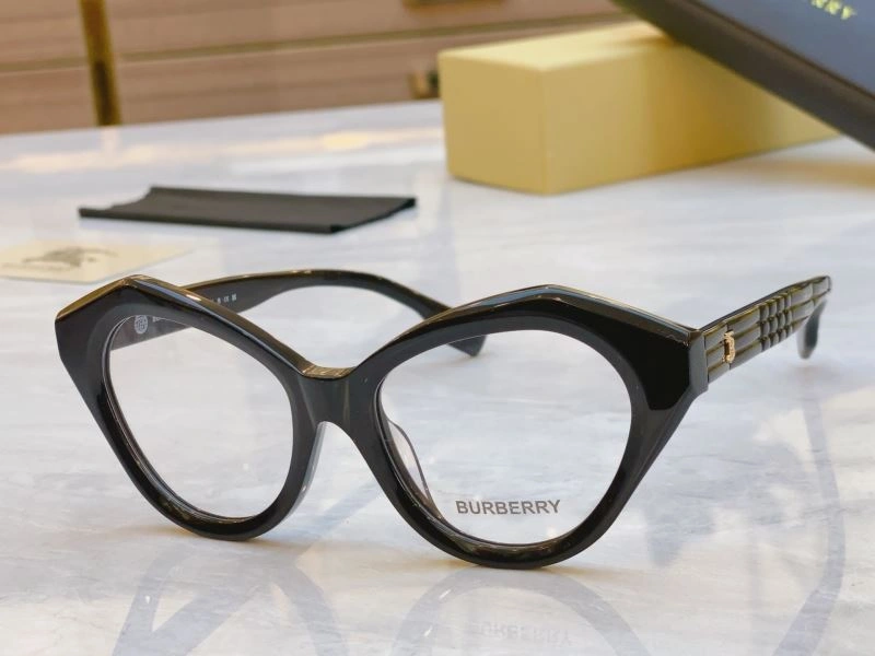 ModernLook Burberry Sunglasses 277202