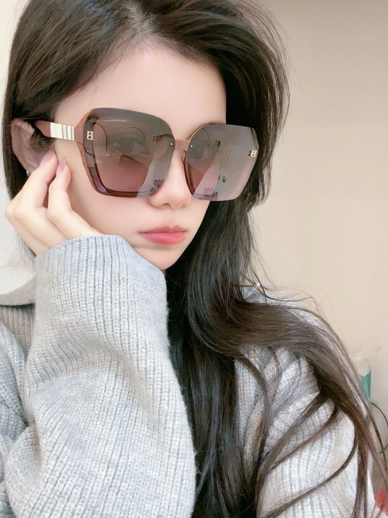 Burberry Sunglasses Sporty 277182