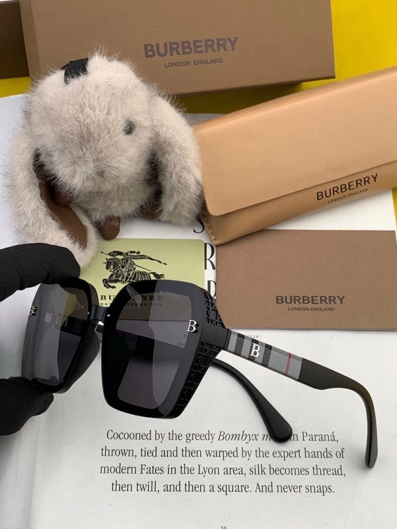 Burberry Sunglasses Sporty 277182