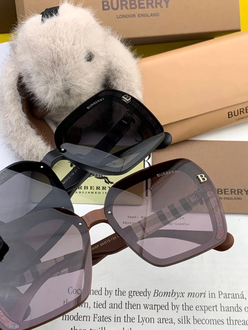 Burberry Sunglasses Sporty 277182