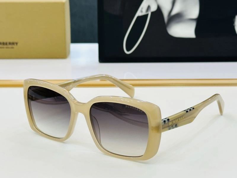 ModernLook Burberry Sunglasses 277196