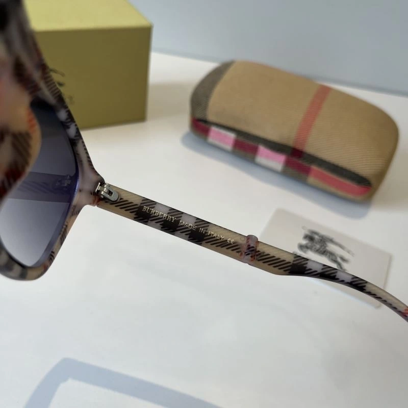 SunProtective Burberry Sunglasses 277190