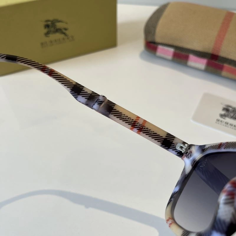 SunProtective Burberry Sunglasses 277190