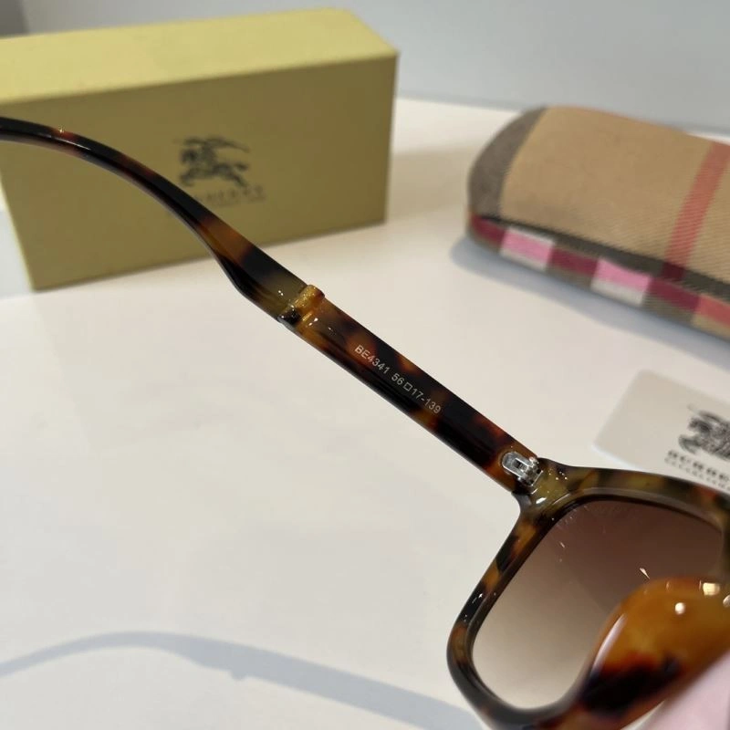 Effortless Burberry Sunglasses 277176