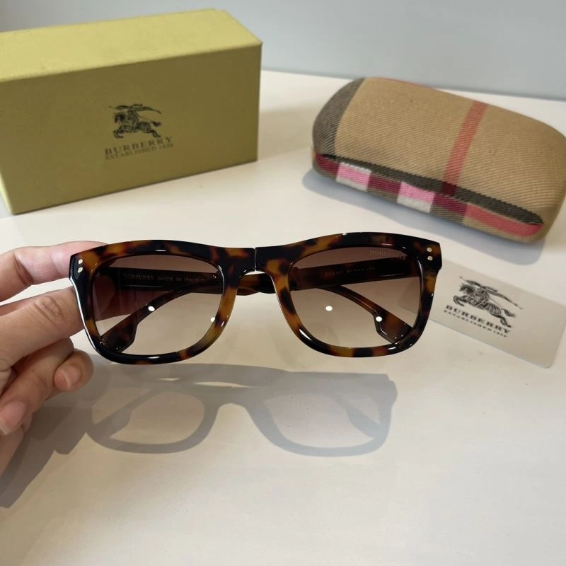 Effortless Burberry Sunglasses 277176