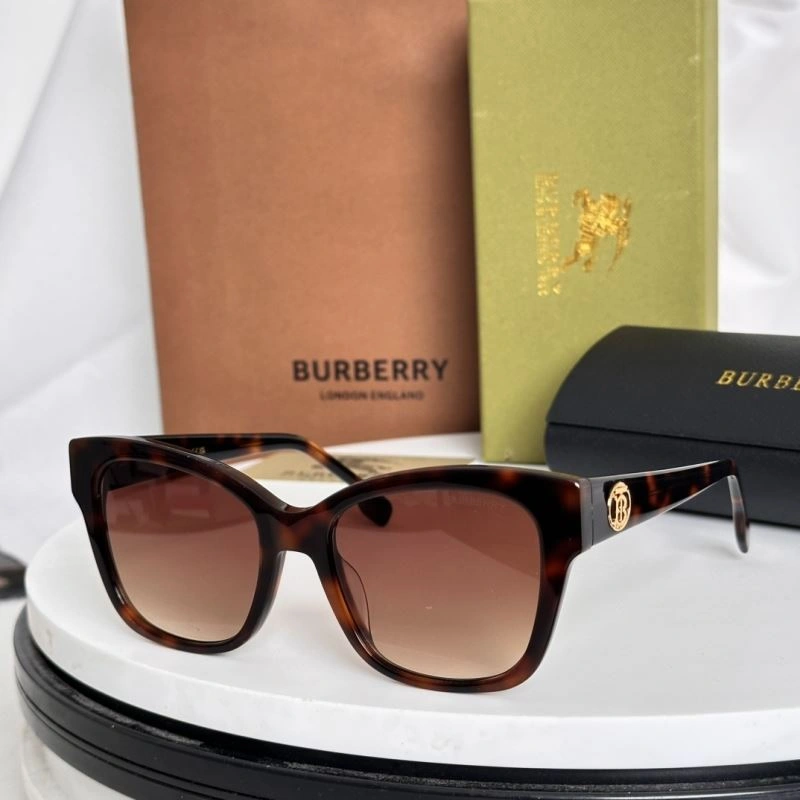 Burberry Sunglasses Cozy 277242