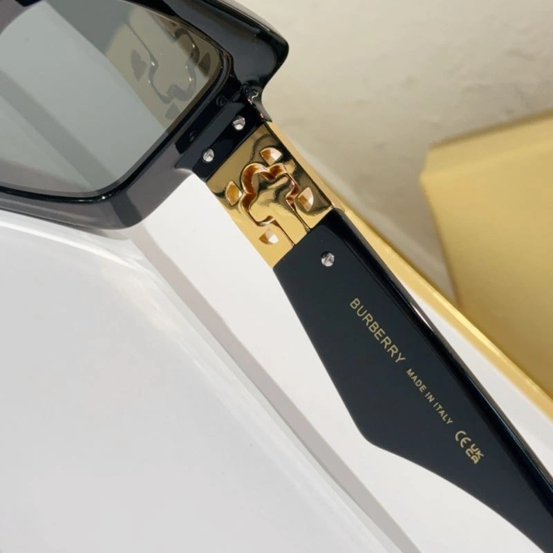 Burberry Sunglasses TimelessDesign 277239