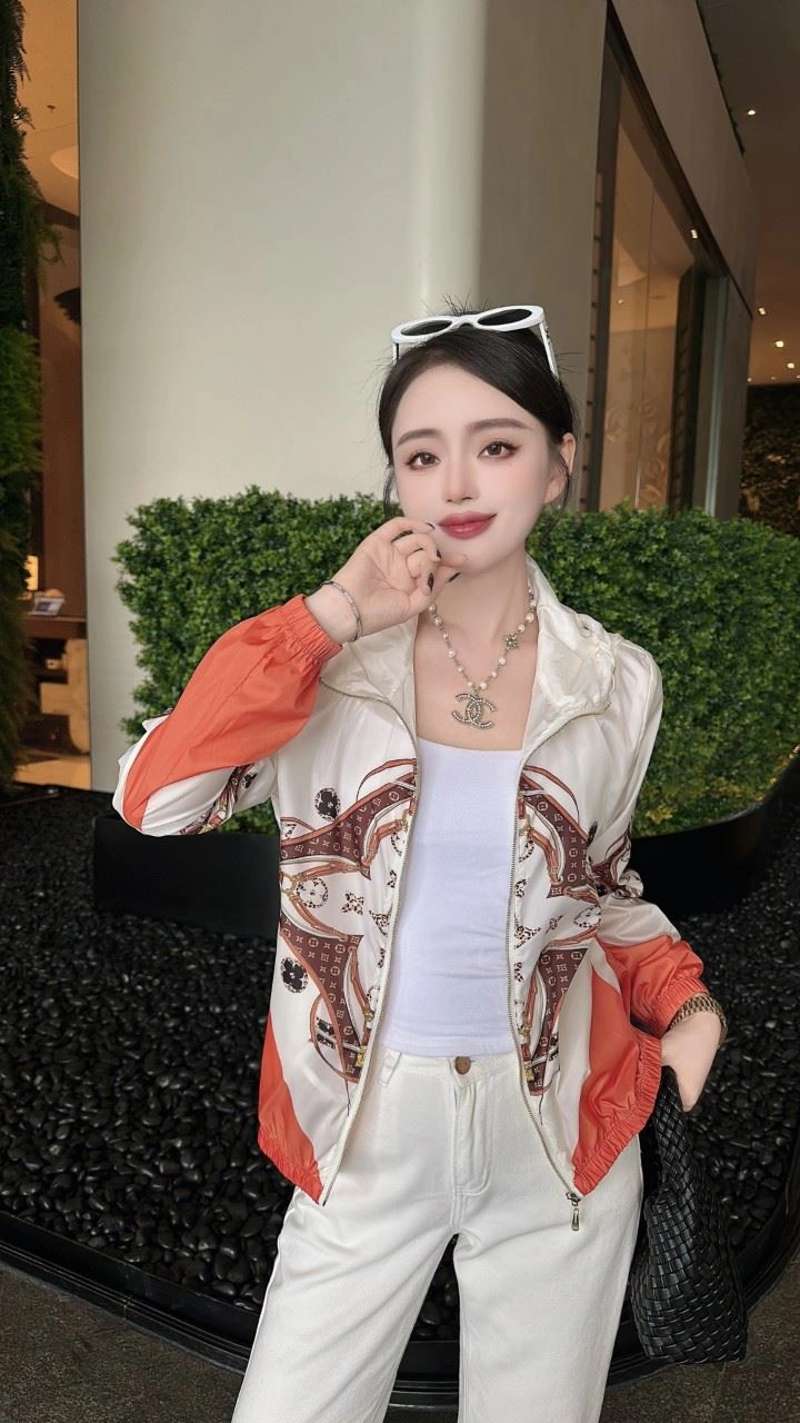 Burberry Sunscreen Jacket Reliable 103508