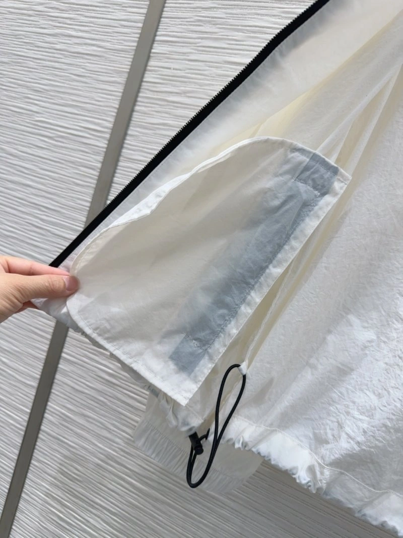 Burberry Sunscreen Jacket Minimalist 99184
