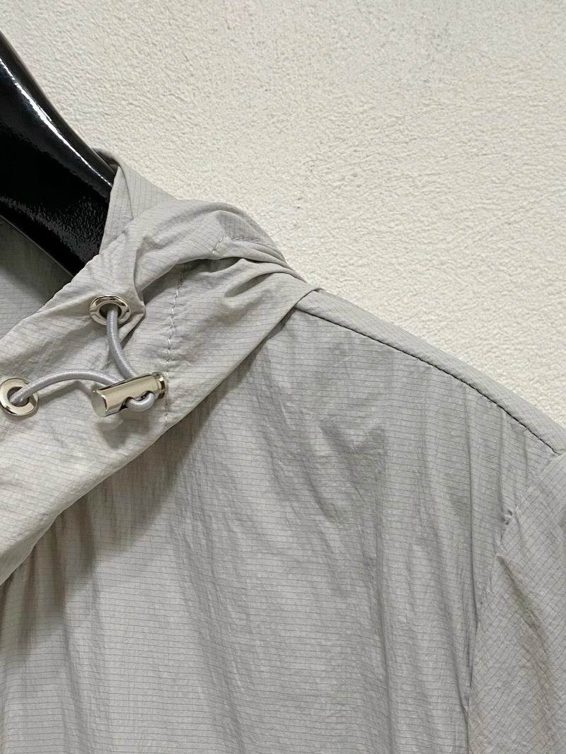 Burberry Sunscreen Jacket ZeroBulk 101149
