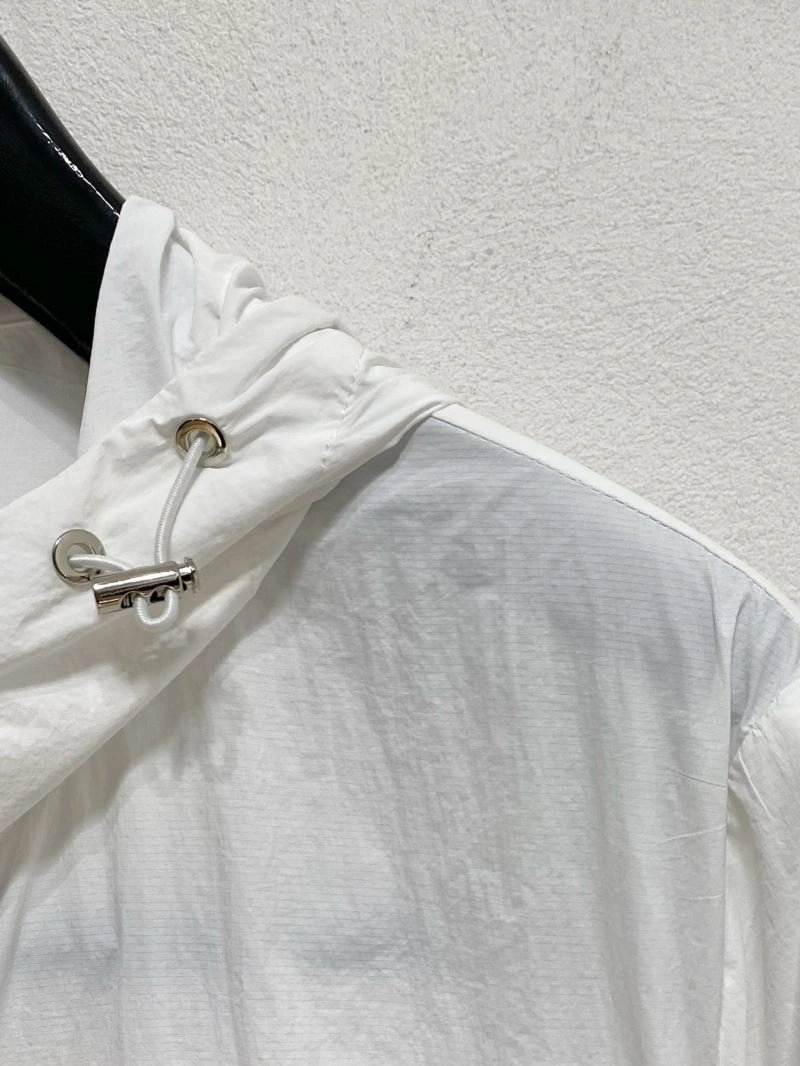 Modern Burberry Sunscreen Jacket 101176