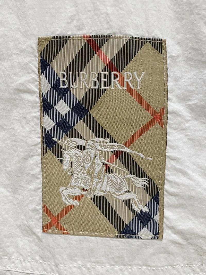 Modern Burberry Sunscreen Jacket 101176