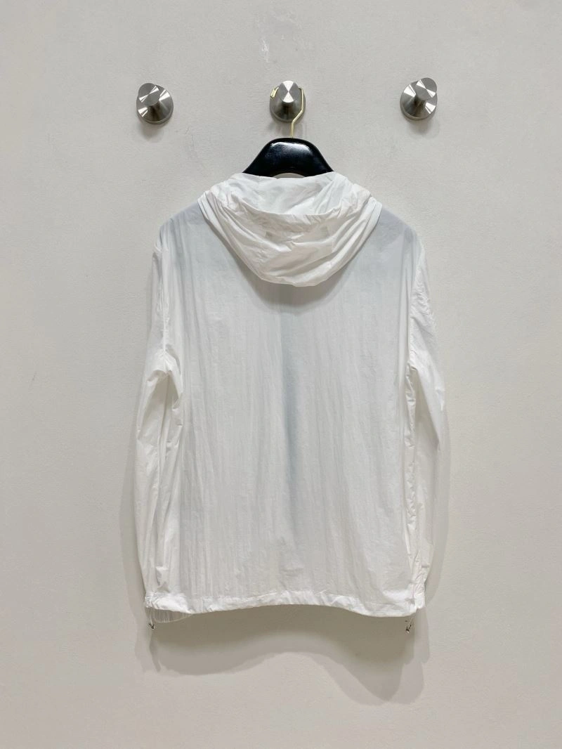 Modern Burberry Sunscreen Jacket 101176