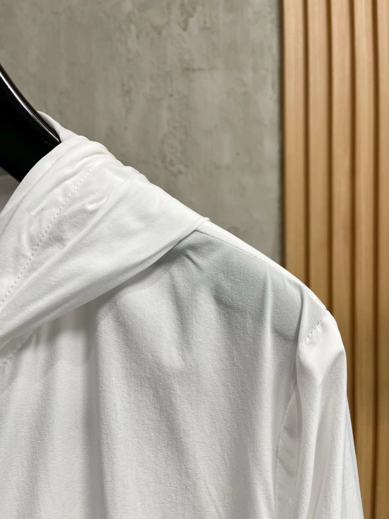 Burberry Sunscreen Jacket Trendsetting 100619