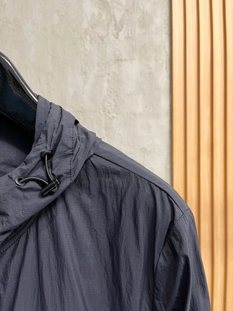 Burberry Sunscreen Jacket Sophisticated 100620