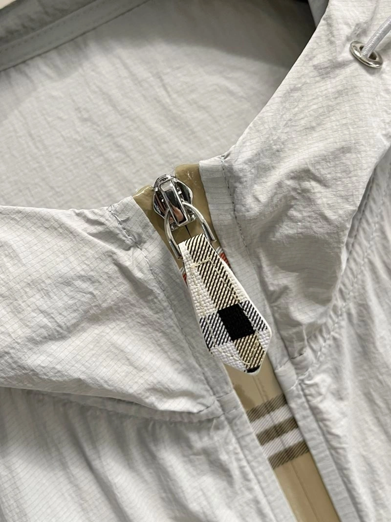Burberry Sunscreen Jacket Packable 100622