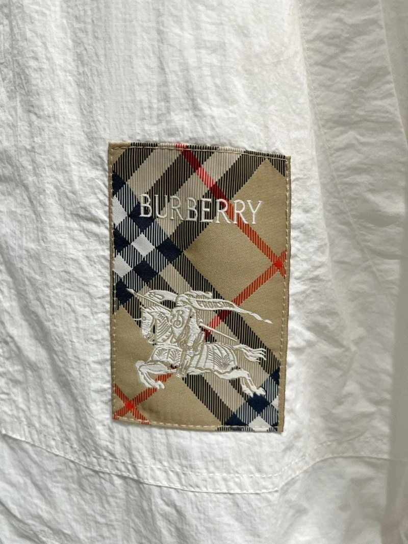 Compact Burberry Sunscreen Jacket 100618