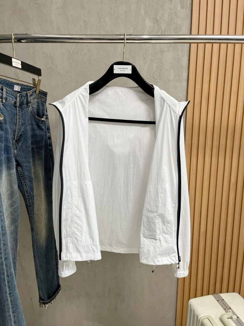 Compact Burberry Sunscreen Jacket 100618