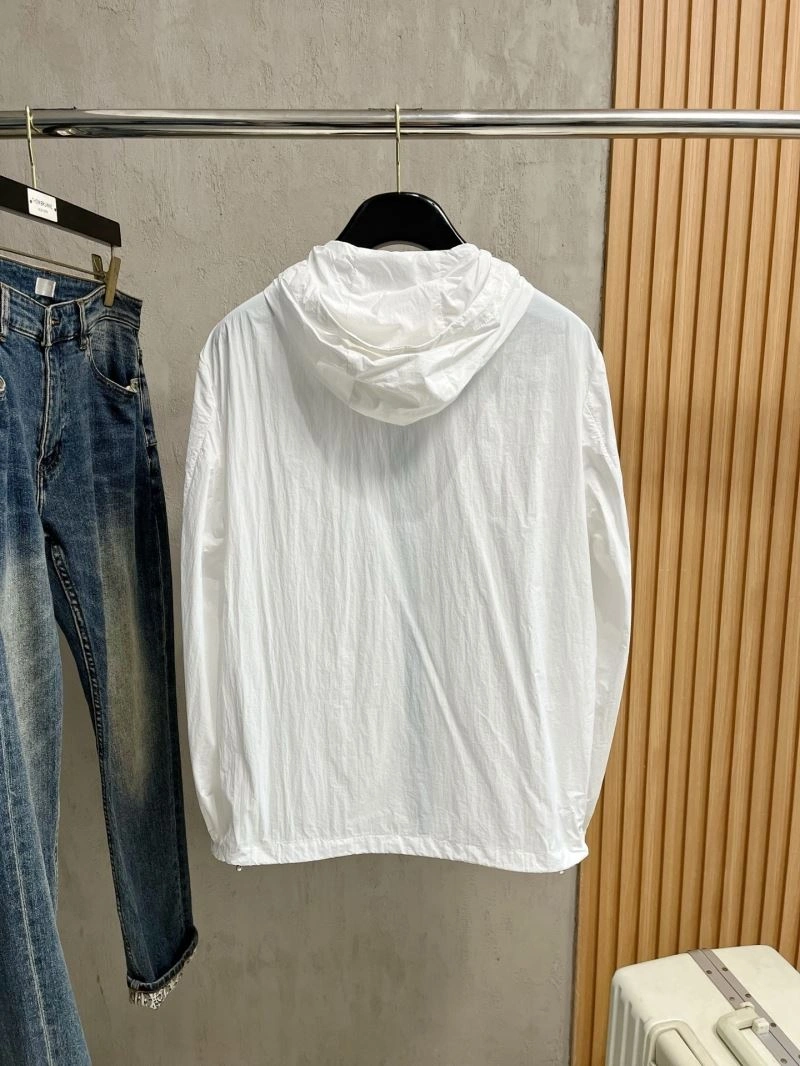 Compact Burberry Sunscreen Jacket 100618