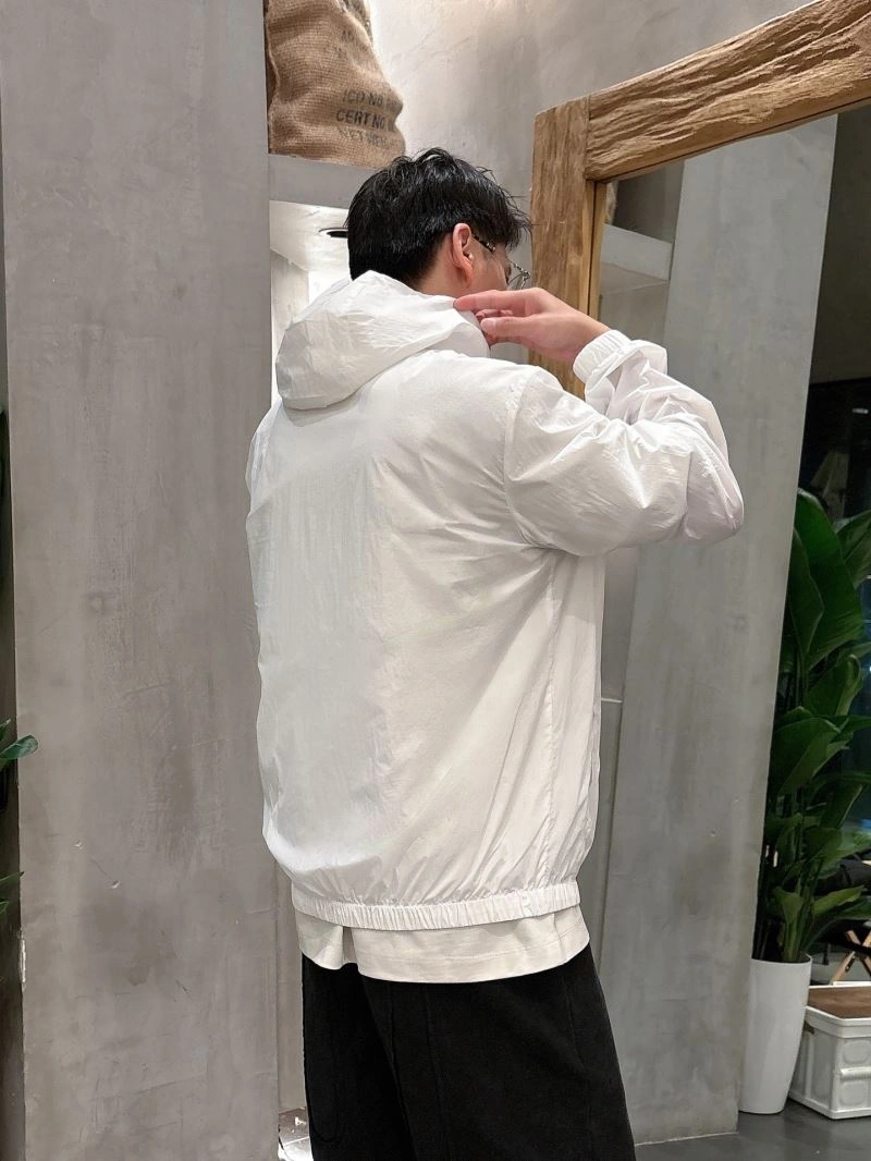 Burberry Sunscreen Jacket Minimalist 100118