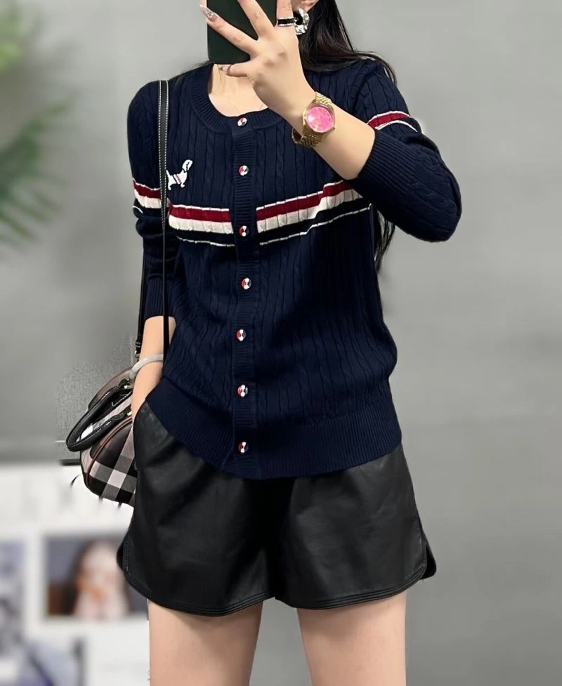 Seasonal Burberry Sweaters 103514