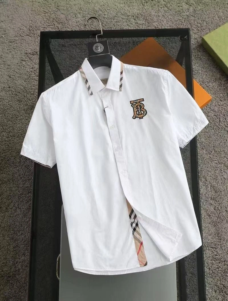 Unisex Burberry T-Shirts 99455