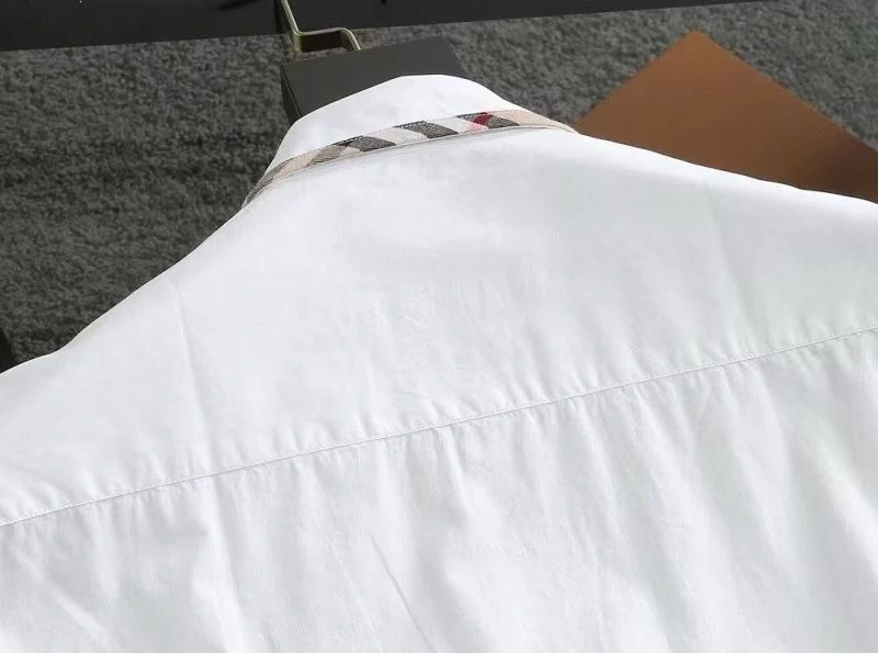 Unisex Burberry T-Shirts 99455